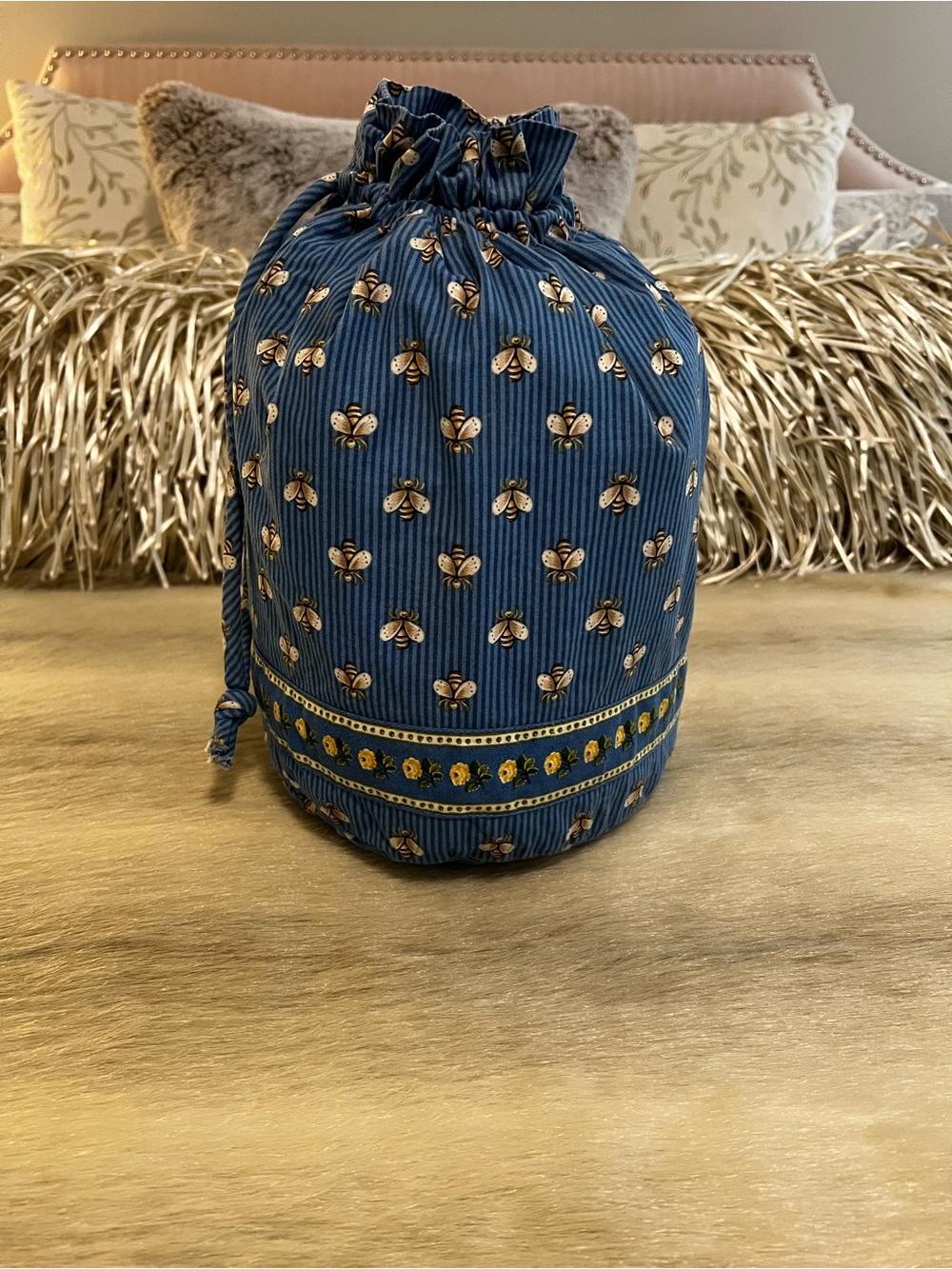 Vintage VERA BRADLEY Bees Roses 2003 Ditty Bag Drawstring USA Lined Blue Yellow